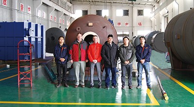 美國(guó)船用純水罐公司來(lái)驗(yàn)收ECTFE內(nèi)襯罐